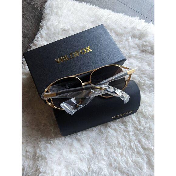 NIB WILDFOX Dynasty Gold Frame Sunglasses - Picture 5 of 6
